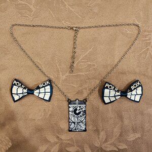 Doctor Who Tardis Accessory Bundle, Tardis Necklace and Two Hair Bows, EUC!